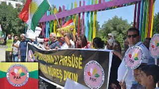 PAK Birçok Yerde Suruç Katliamını Protesto Etti