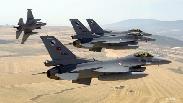  Türk Ordusu’ndan gece bombardımanı 