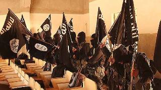 Musul'da IŞİD teröristleri birbirine girdi: 17 ölü