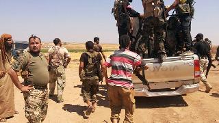 IŞİD ve muhalifler arasında Şiddetli çatışma: 80 ölü