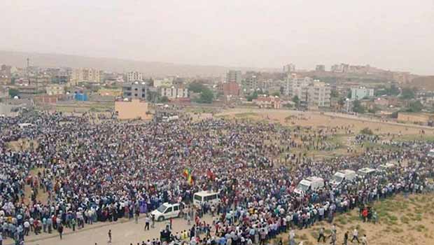 Cizre'de katledilenler onbinlerin katılımıyla toprağa verildi