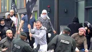 IŞİD Suriyeli mülteci kılığında Avrupa'ya sızıyor