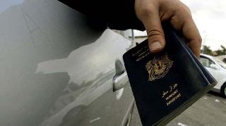Daily Mail: Türkiye'de IŞİD teröristlerine sahte pasaport satılıyor