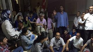 Batman Belediye Eş Başkanı Akel ile 25 kişi tutuklandı 