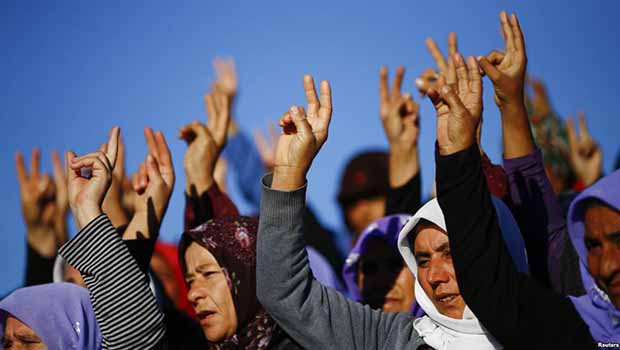 Karanlıkta kalanlar halkı imhaya taşıyor