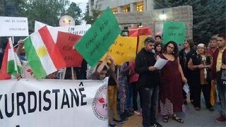 PAK Van'da Anadilde Eğitim İstedi