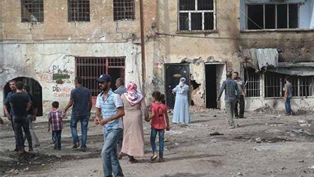 Silvan'da yasağın kalkmasının ardından bitkin ve isyankar bir kent