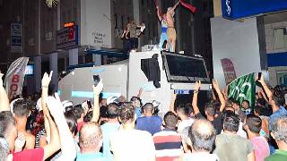 İç Savaş Kılıftır