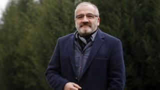 Kürt şair Türkiye’yi terketti!