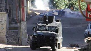 Silvan’da yasak ve operasyonlar sürüyor