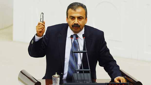 Sırrı Süreyya'dan skandal cevap