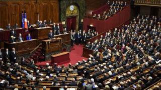 Fransa Parlamentosu Özgürlükleri Kısıtlamayı Tartışıyor