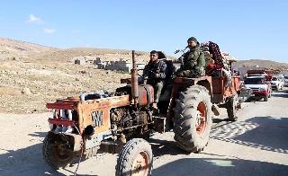 Şengal'e dönen halk uzun kuyruklar oluşturuyor