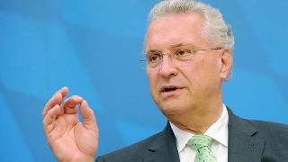 Alman Bakan'dan Potansiyel tehdit oluşturan radikal İslamcılara karşı eylem çağrısı