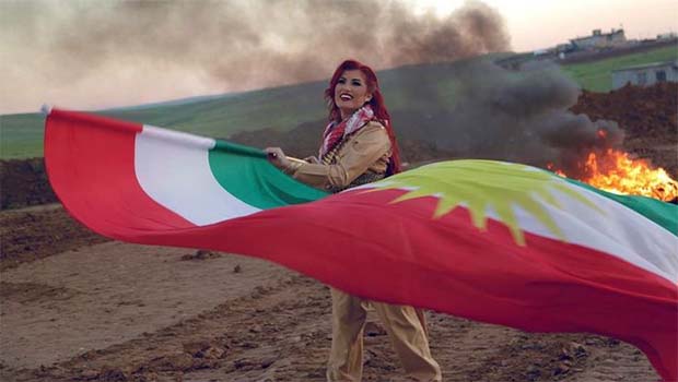 Helly Luv: Bu ödülü, 50 milyon vatansız Kürde armağan ediyorum