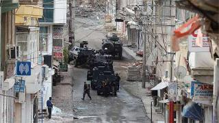 Nusaybin’de yasak sürüyor, yaşamını yitirenlerin sayısı üçe yükseldi