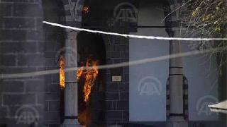 Tarihi Kurşunlu Camii yanıyor