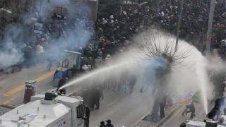 Van'daki yürüyüşe polis müdahalesi