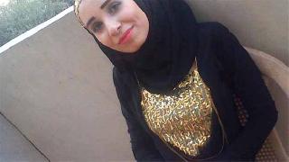 IŞİD, İlk Kez Bir Kadın Gazetecinin Başını Kesti