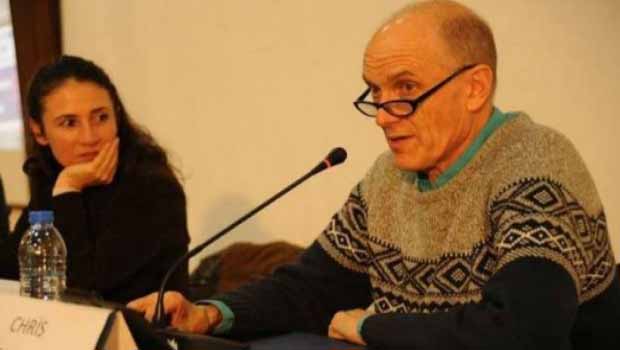 İngiliz Akademisyen: İrlanda'da önce özerklik tanındı, sonra silahlar sustu