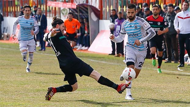 Amedspor-Fenerbahçe maçında F-16 sesleri