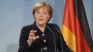 Merkel: Suriye'de uçuşa yasak bölgeyi destekliyorum