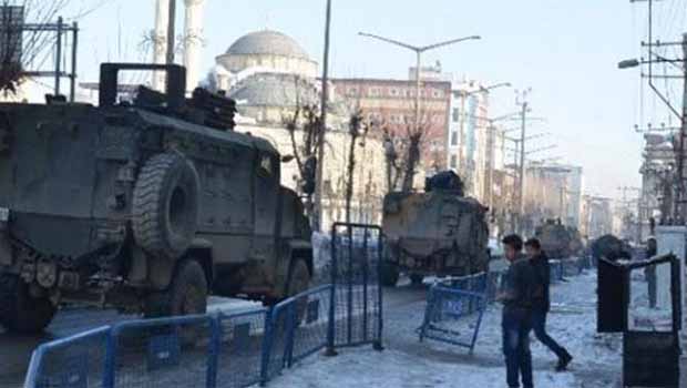 Hakkari’ye askeri sevkiyat