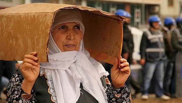 Sur'da 55 yaşındaki kadın yaşamını yitirdi