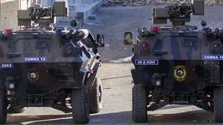 Nusaybin'de polis aracına roketatarlı saldırı