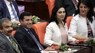 Dokunulmazlıkların kaldırılmasına 'Newroz' ayarı