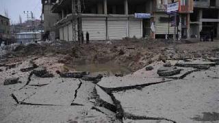 Yüksekova'da Zırhlı polis aracına bombalı saldırı