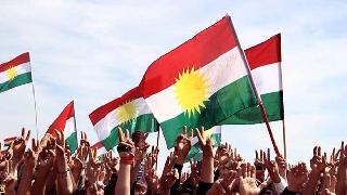 Zafer işareti ceza getirdi