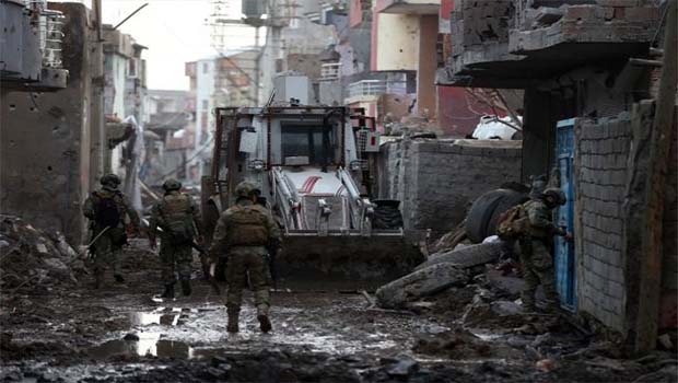 Nusaybin’de patlama: 3 asker öldü, 9 yaralı