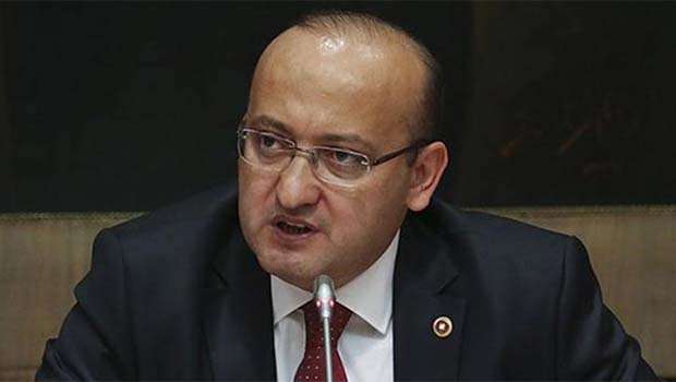 Akdoğan: Pensilvanya'dan beddua, Kandil'den amin