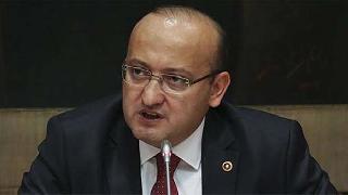 Akdoğan: Pensilvanya'dan beddua, Kandil'den amin