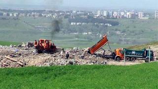 Sur hafriyatının döküldüğü alanda bir kadın cenazesi bulundu