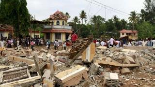 Hindistan'da tapınakta patlama: En az 100 ölü