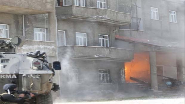 Yüksekova'da Türkçe konuşamayan özel bir tim kullanılıyor