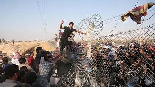 Times: Türk sınır askerleri, Suriyeli kadın ve çocukları öldürüyor