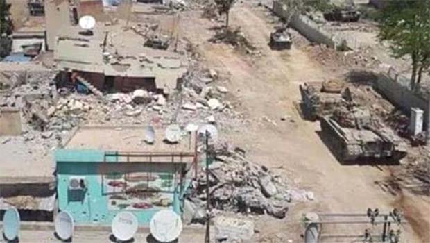 Kuzey Kürdistan'da bir ilçe daha enkaza döndü!