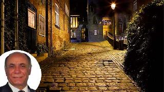 Mahmut Alınak: Mezar Karanlığı