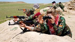 Ezidi Kürd Kadın Peşmergeler Reuters'un objektifinde