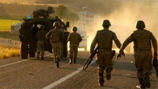 Midyat’ta askeri araca bombalı saldırı