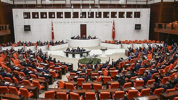 Dokunulmazlık görüşmeleri ertelendi