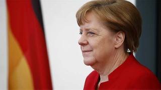 Merkel: Almanya ve Avrupa'nın çıkarı Türkiye ile sıkı işbirliğinden geçer