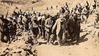 Tarih nasıl çarpıtılır?