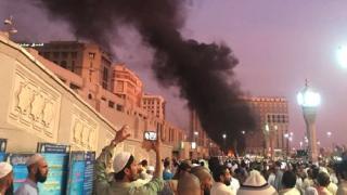 Suudi Arabistan'da art arda patlamalar: Ölü ve yaralılar var!