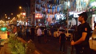 Diyarbakır’da AKP il binasında toplanan partililere saldırı