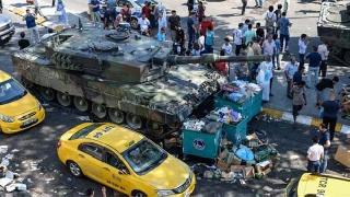 Guardian yazarı: Türkiye'de Darbeye karşı direnişin karanlık yüzü