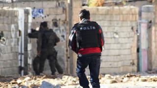 Yüksekova'daki yıkımda rol alan 80 polis de görevden alındı